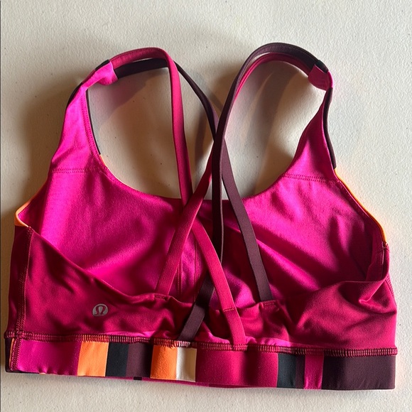 Lululemon sports bra size 8 - Picture 2 of 3